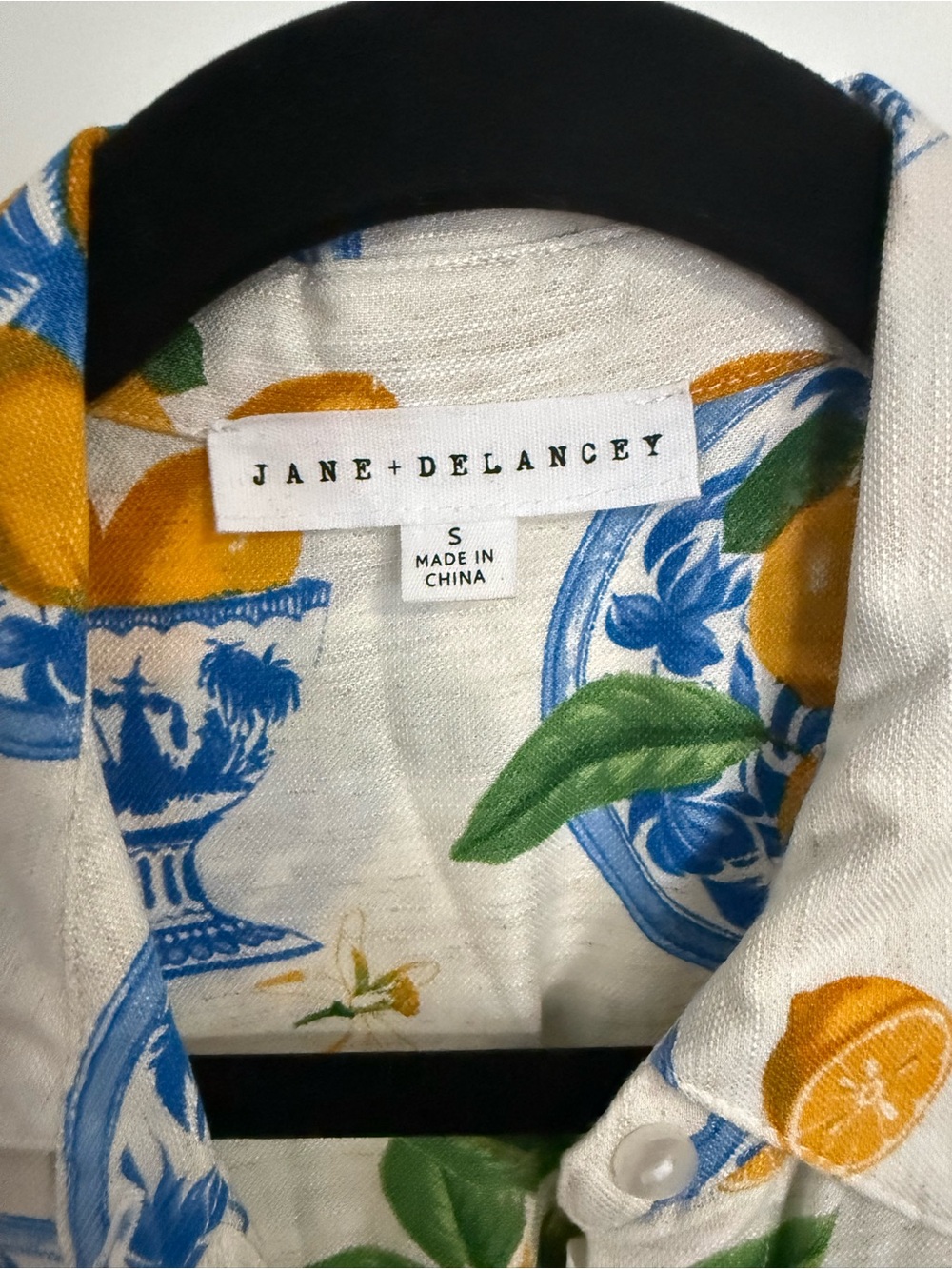 Linen Button-Front Maxi Dress with Citrus & Blue Urn Print - Picture 5 of 5